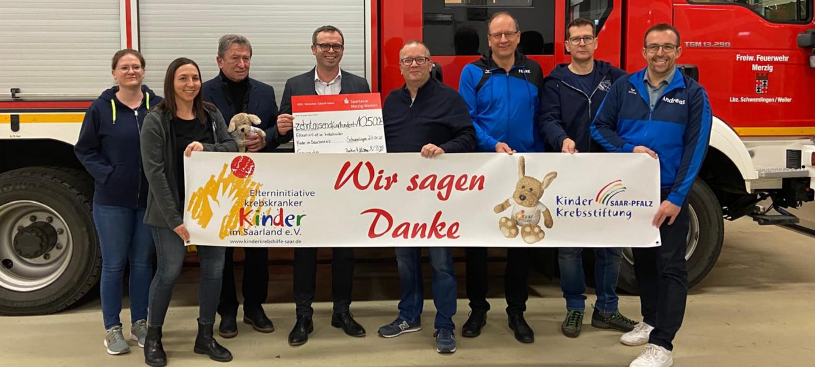 Erfolgreiche Spendenaktion beim Schwemlinger Weihnachtsbaumverkauf